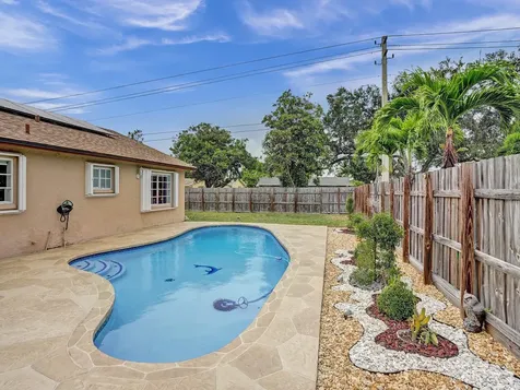 4950 NW 85th Terrace Lauderhill FL 33351