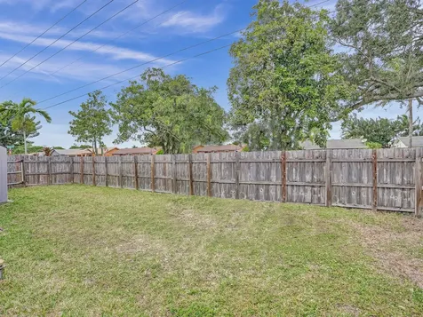4950 NW 85th Terrace Lauderhill FL 33351