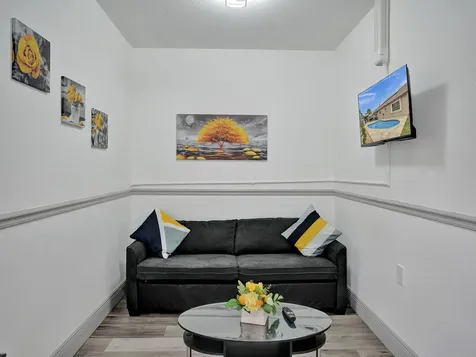 4950 NW 85th Terrace Lauderhill FL 33351