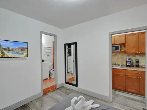 4950 NW 85th Terrace Lauderhill FL 33351