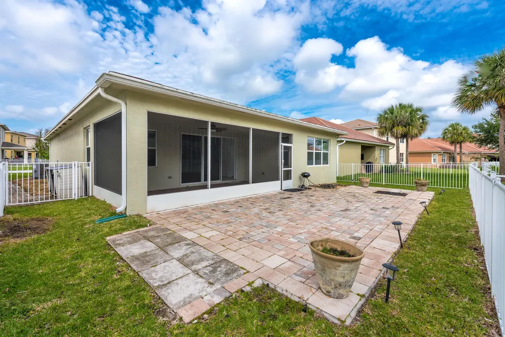 1367 NW Leonardo Circle Port St Lucie FL 34986
