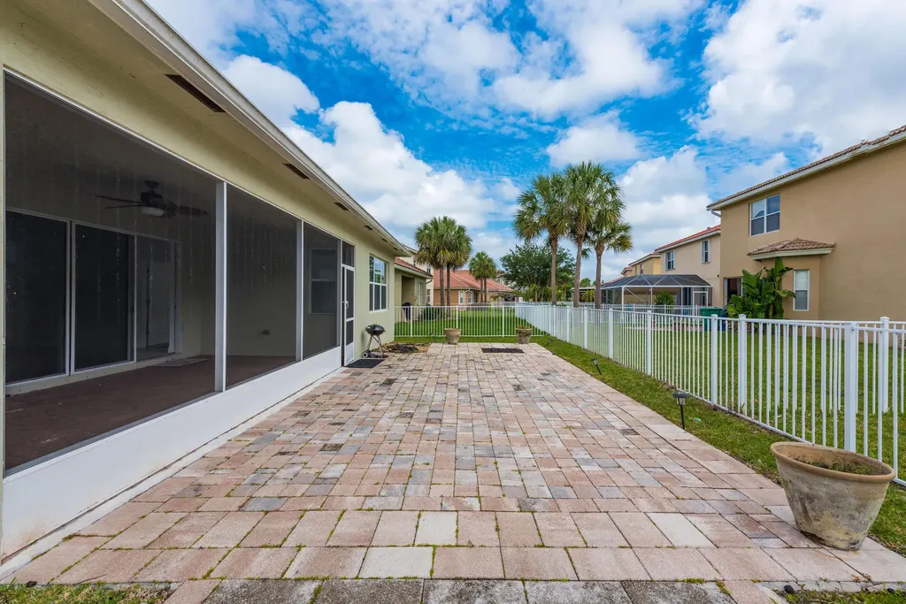 1367 NW Leonardo Circle Port St Lucie FL 34986