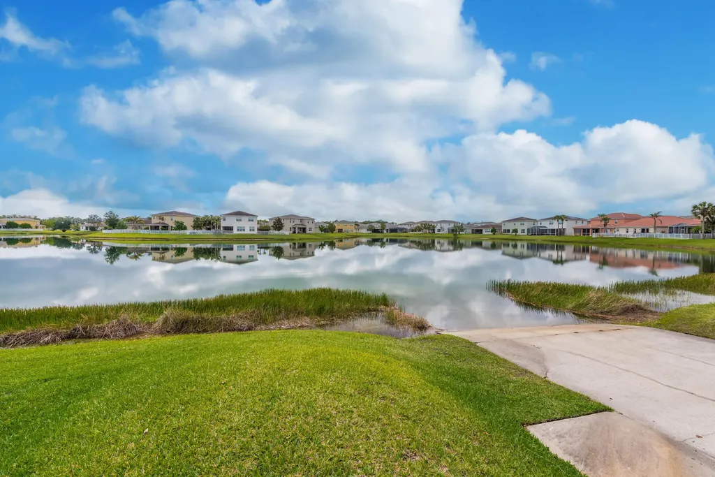 1367 NW Leonardo Circle Port St Lucie FL 34986