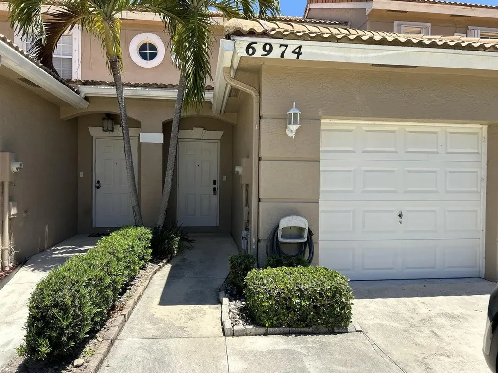 6974 Oak Bridge Lane Lake Worth FL 33467