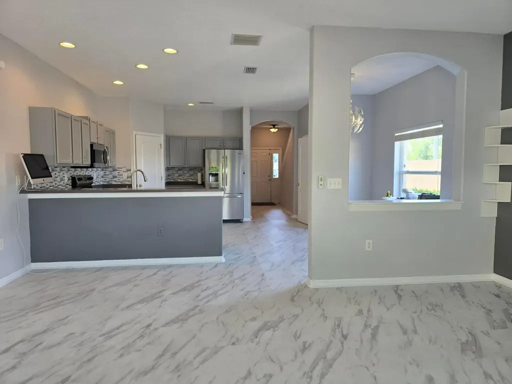 1112 Andrew Aviles Circle Tampa FL 33619