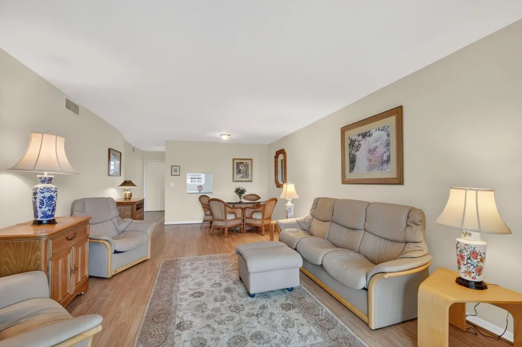 2515 NE 1st Court Boynton Beach FL 33435