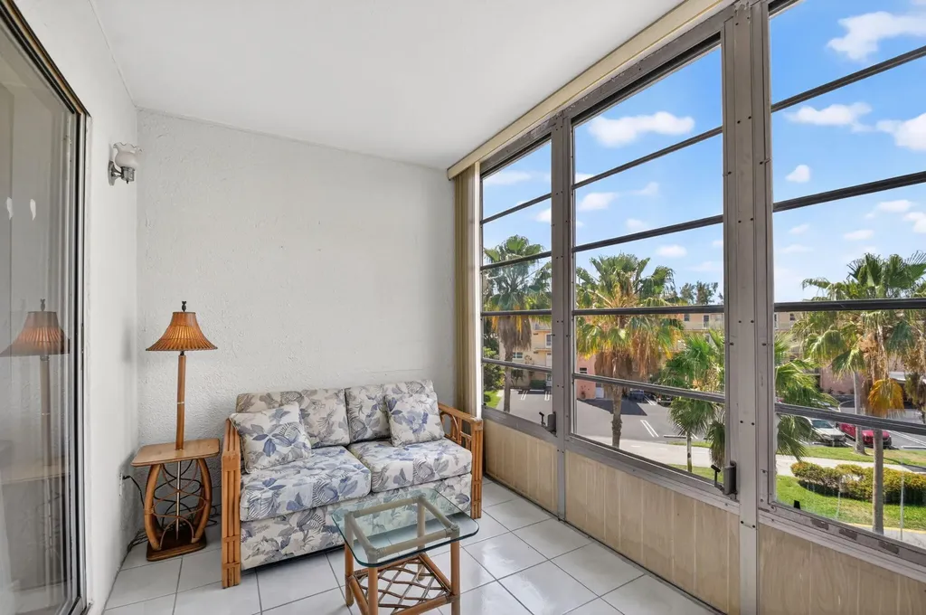 2515 NE 1st Court Boynton Beach FL 33435