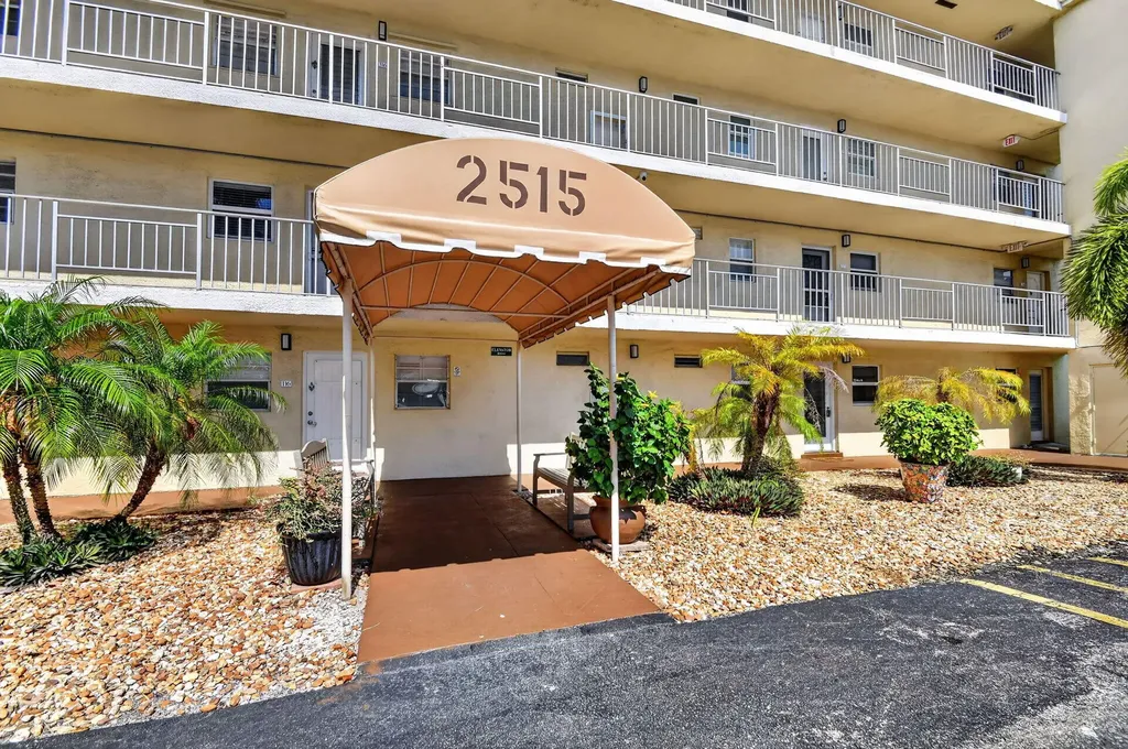 2515 NE 1st Court Boynton Beach FL 33435