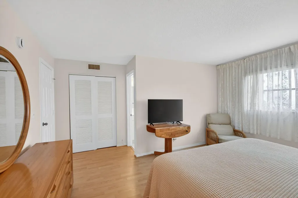 2515 NE 1st Court Boynton Beach FL 33435