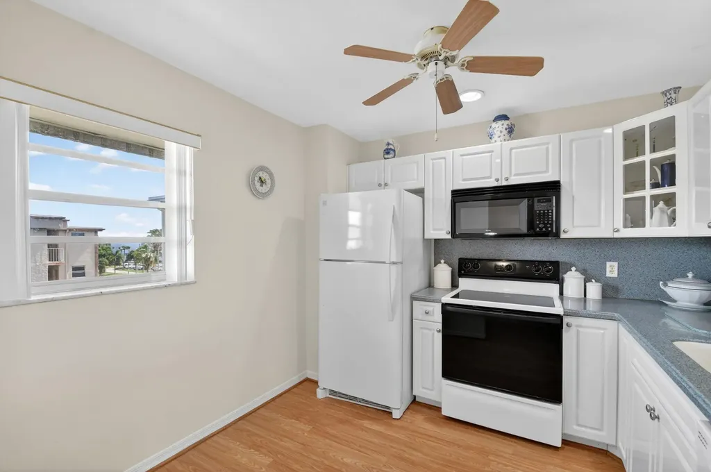 2515 NE 1st Court Boynton Beach FL 33435