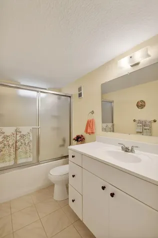 2515 NE 1st Court Boynton Beach FL 33435