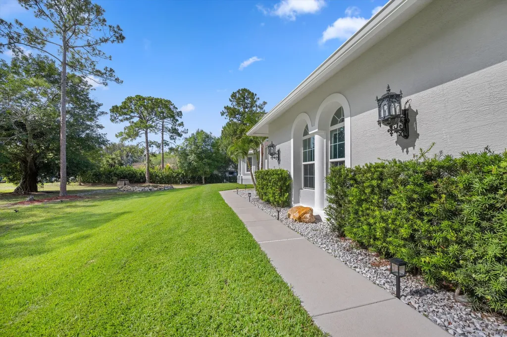 17038 N 61st Place Place N The Acreage FL 33470