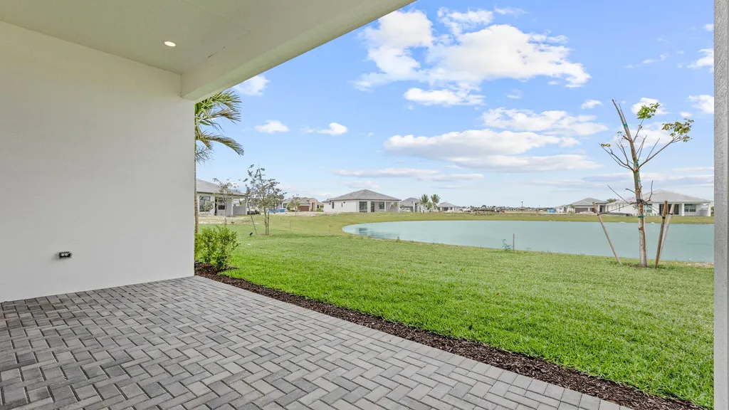 5042 Rivo Alto Circle Westlake FL 33470