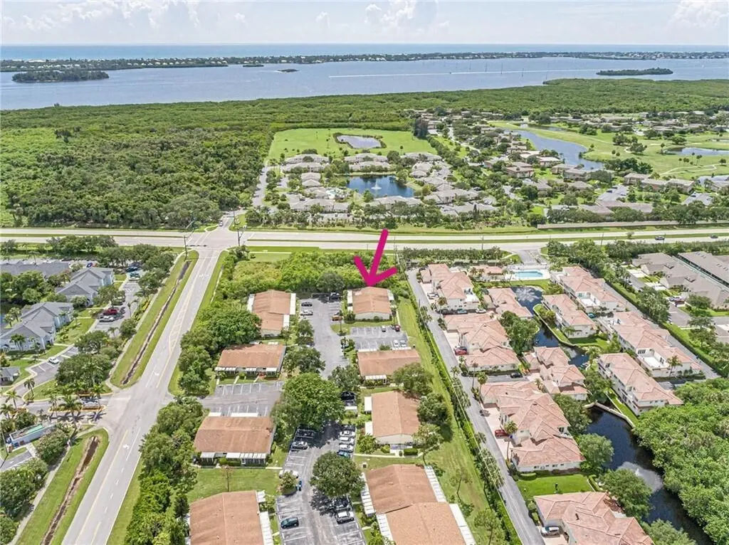 441 7th Place Vero Beach FL 32962
