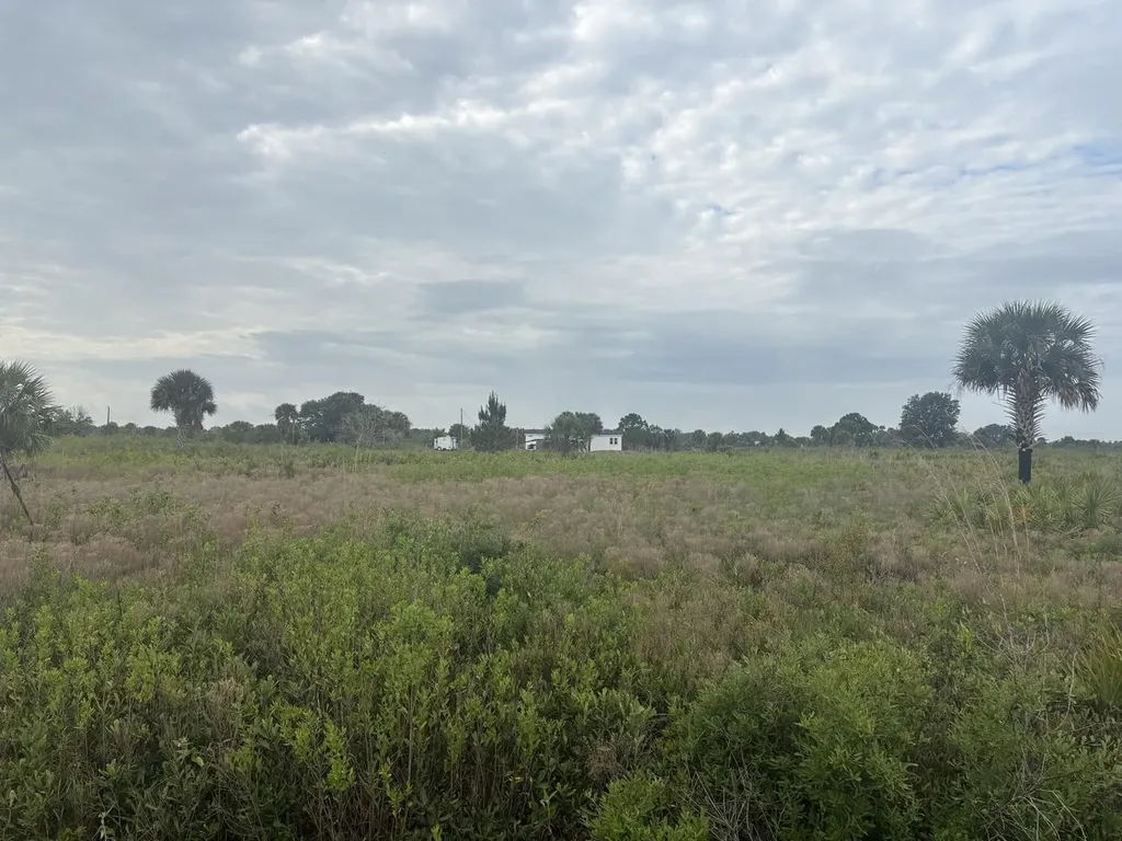 21072 NW 280th Street Okeechobee FL 34972