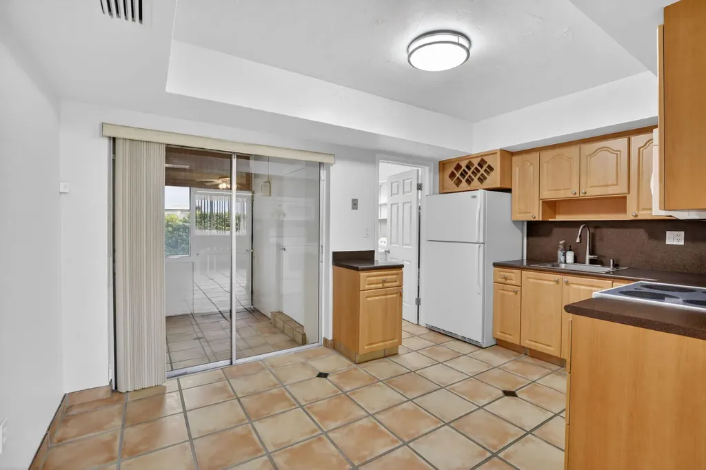 6281 Moseley Street Hollywood FL 33024