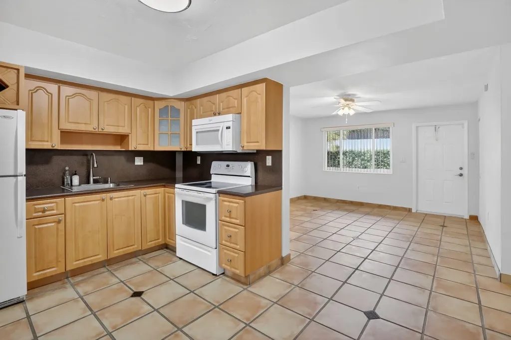 6281 Moseley Street Hollywood FL 33024