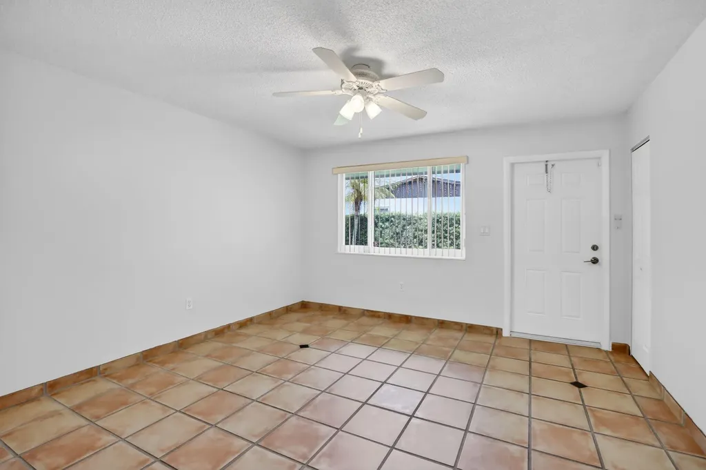 6281 Moseley Street Hollywood FL 33024