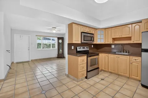 6281 Moseley Street Hollywood FL 33024