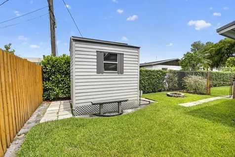 6281 Moseley Street Hollywood FL 33024