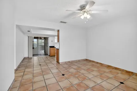 6281 Moseley Street Hollywood FL 33024