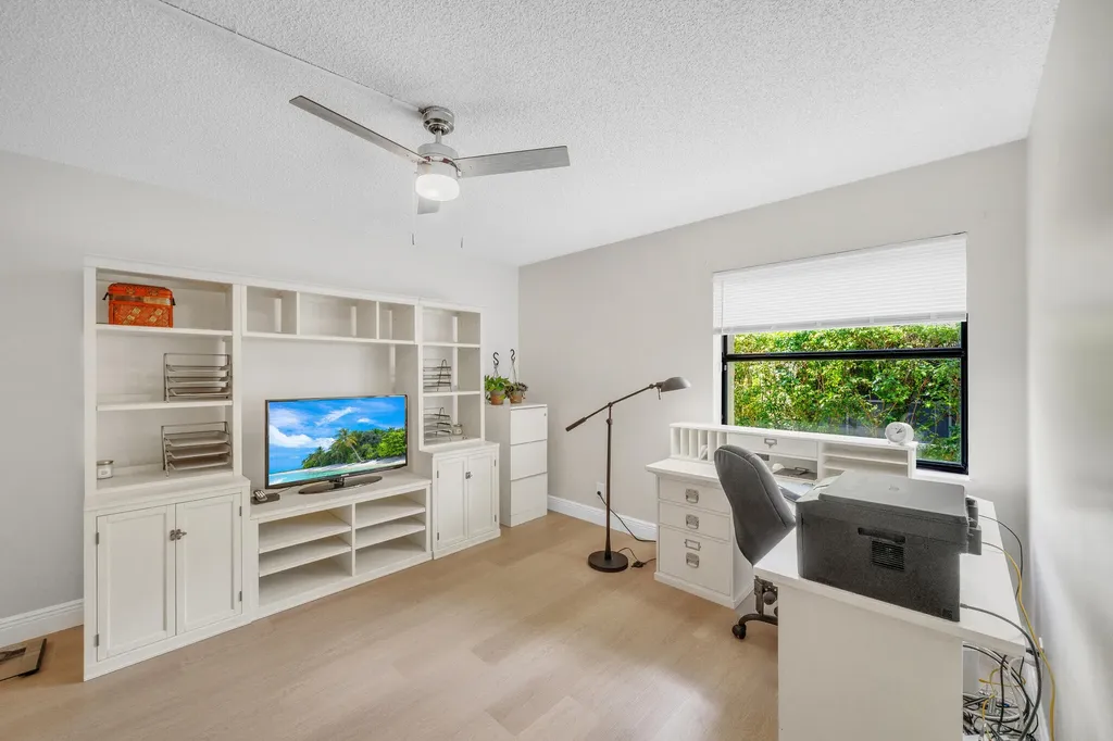 22136 Palms Way Boca Raton FL 33433