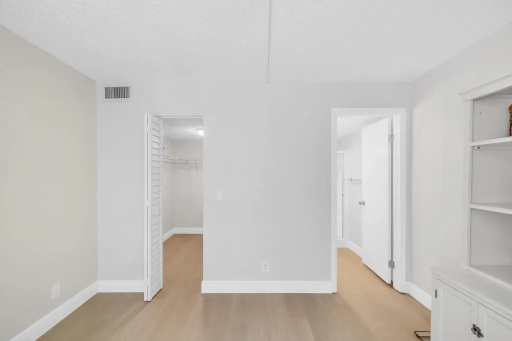 22136 Palms Way Boca Raton FL 33433