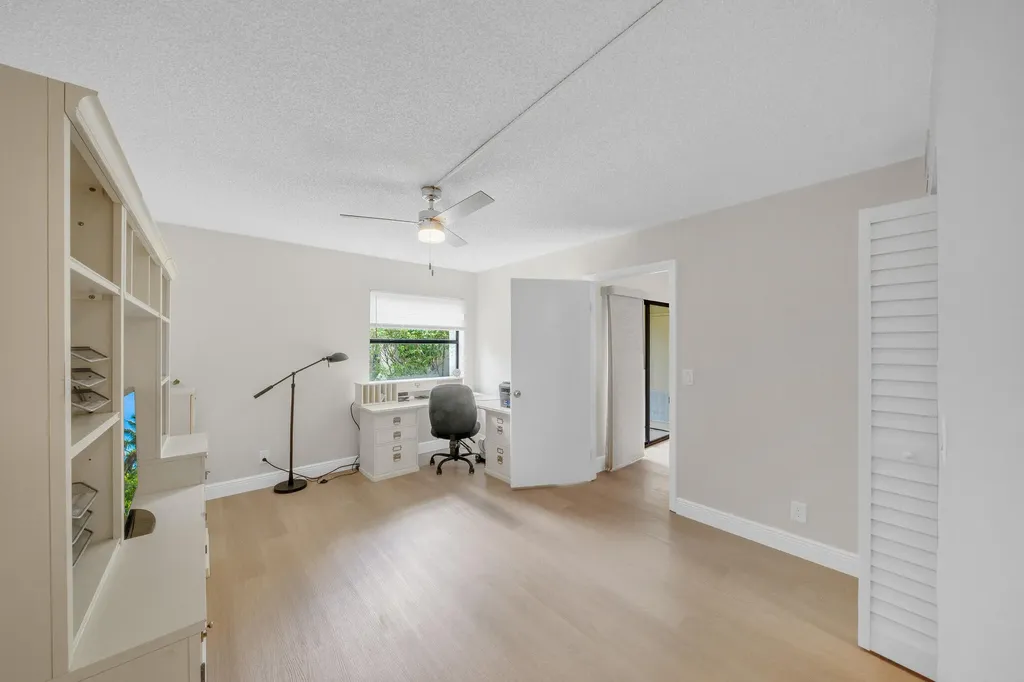 22136 Palms Way Boca Raton FL 33433