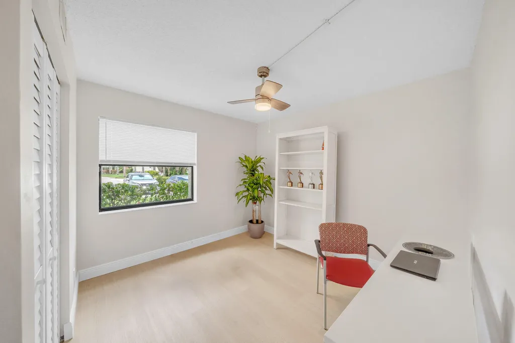 22136 Palms Way Boca Raton FL 33433