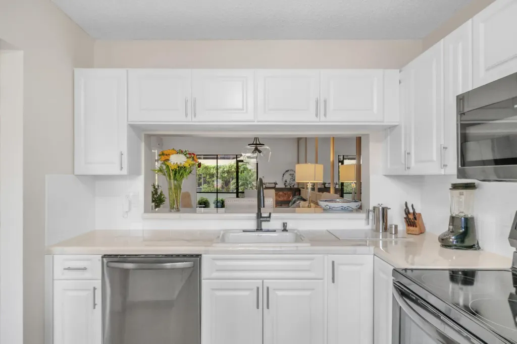 22136 Palms Way Boca Raton FL 33433