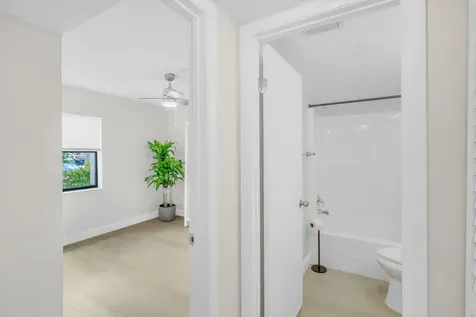 22136 Palms Way Boca Raton FL 33433