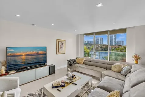 19390 Collins Avenue Sunny Isles Beach FL 33160