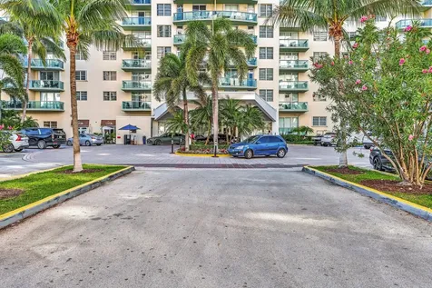 19390 Collins Avenue Sunny Isles Beach FL 33160