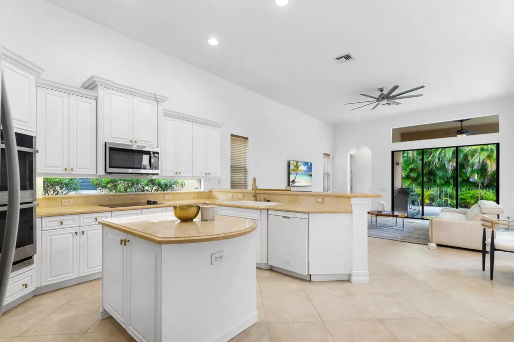 544 Edgebrook Lane West Palm Beach FL 33411