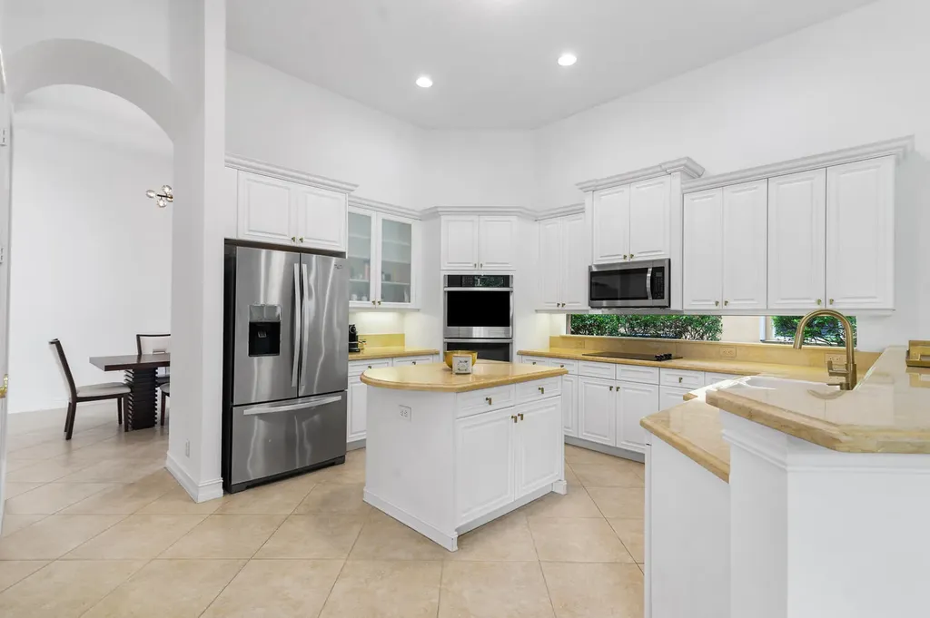 544 Edgebrook Lane West Palm Beach FL 33411
