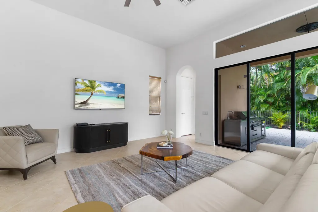 544 Edgebrook Lane West Palm Beach FL 33411