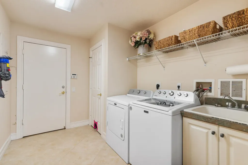 544 Edgebrook Lane West Palm Beach FL 33411