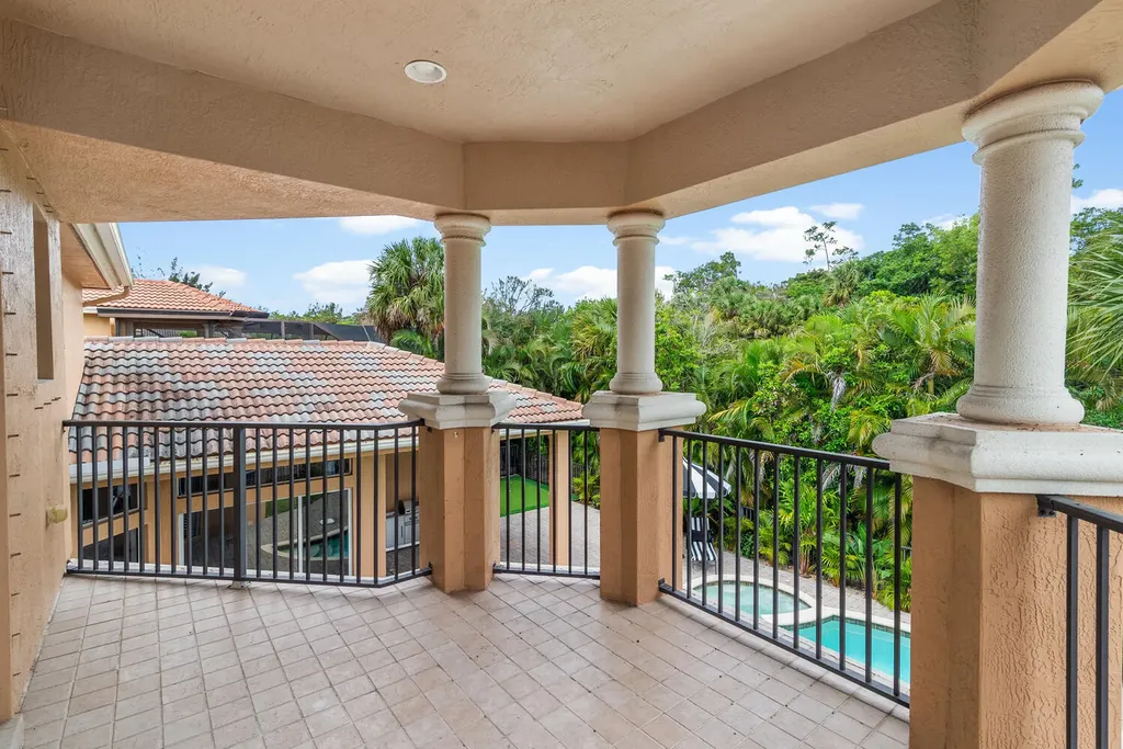 544 Edgebrook Lane West Palm Beach FL 33411