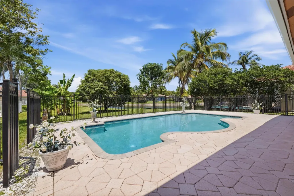 4978 Rothschild Drive Coral Springs FL 33067