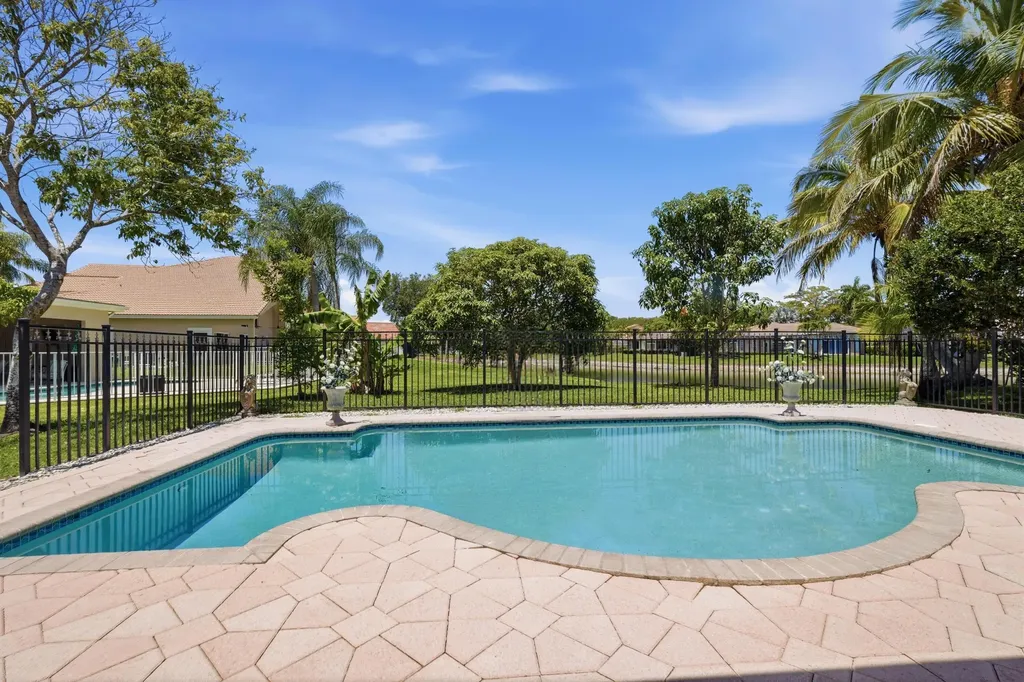 4978 Rothschild Drive Coral Springs FL 33067