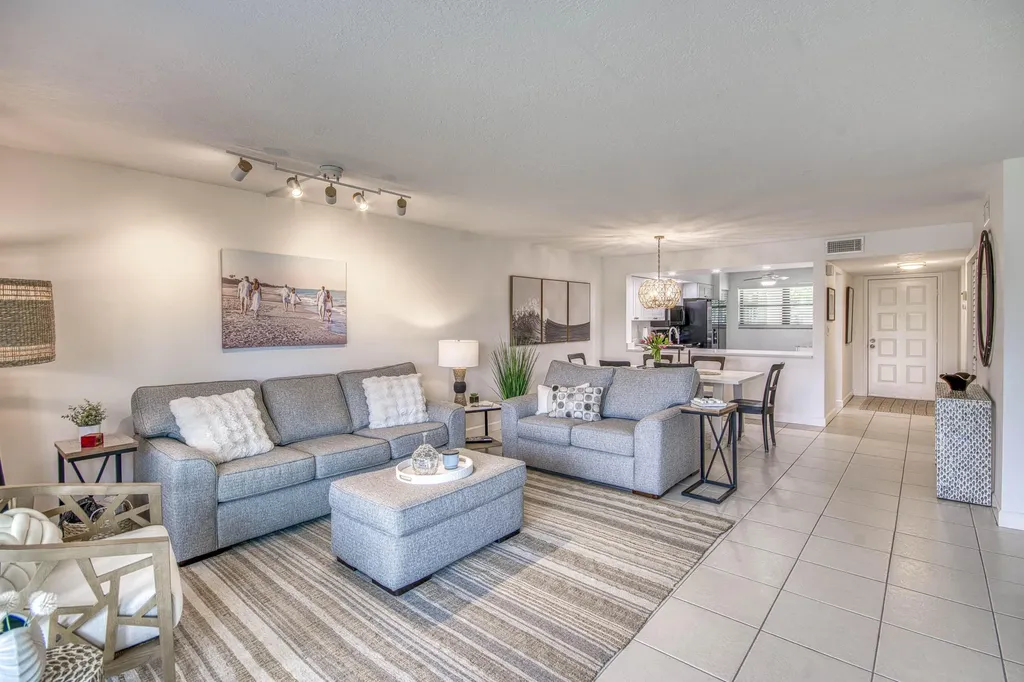 12871 Briarlake Drive West Palm Beach FL 33418