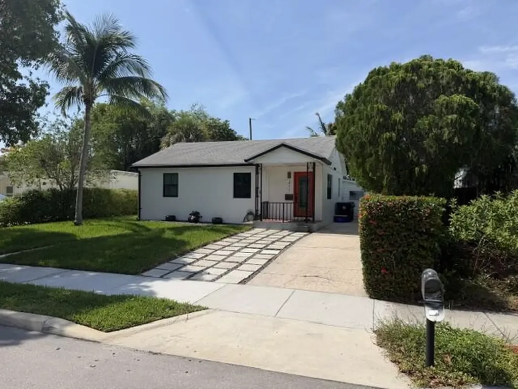 211 Princeton Drive Lake Worth Beach FL 33460