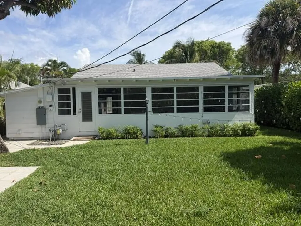 211 Princeton Drive Lake Worth Beach FL 33460