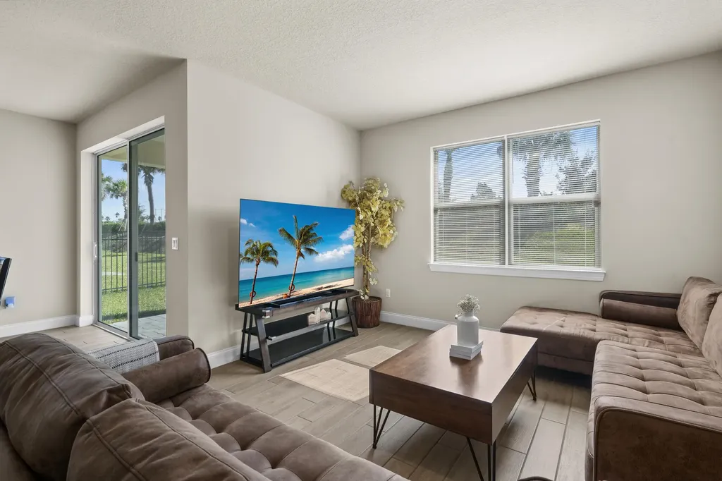 8588 Dahlia Circle Port St Lucie FL 34986