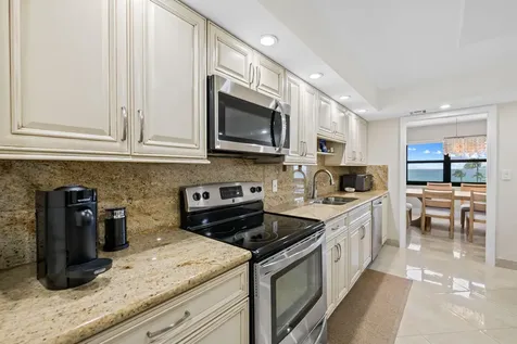 4900 N Ocean Lauderdale By The Sea FL 33308