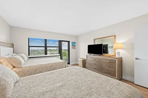 4900 N Ocean Lauderdale By The Sea FL 33308
