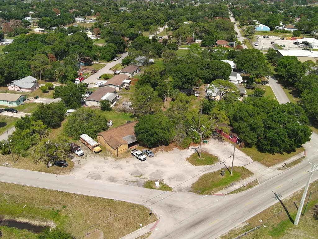 902 Angle Road Fort Pierce FL 34947