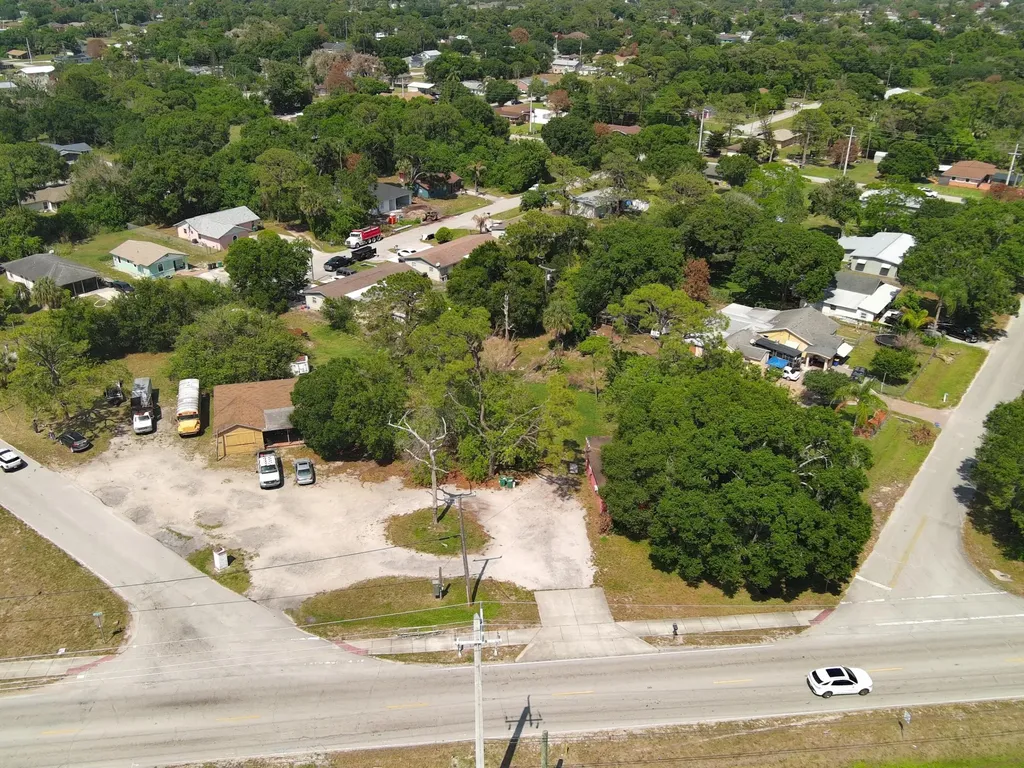 902 Angle Road Fort Pierce FL 34947
