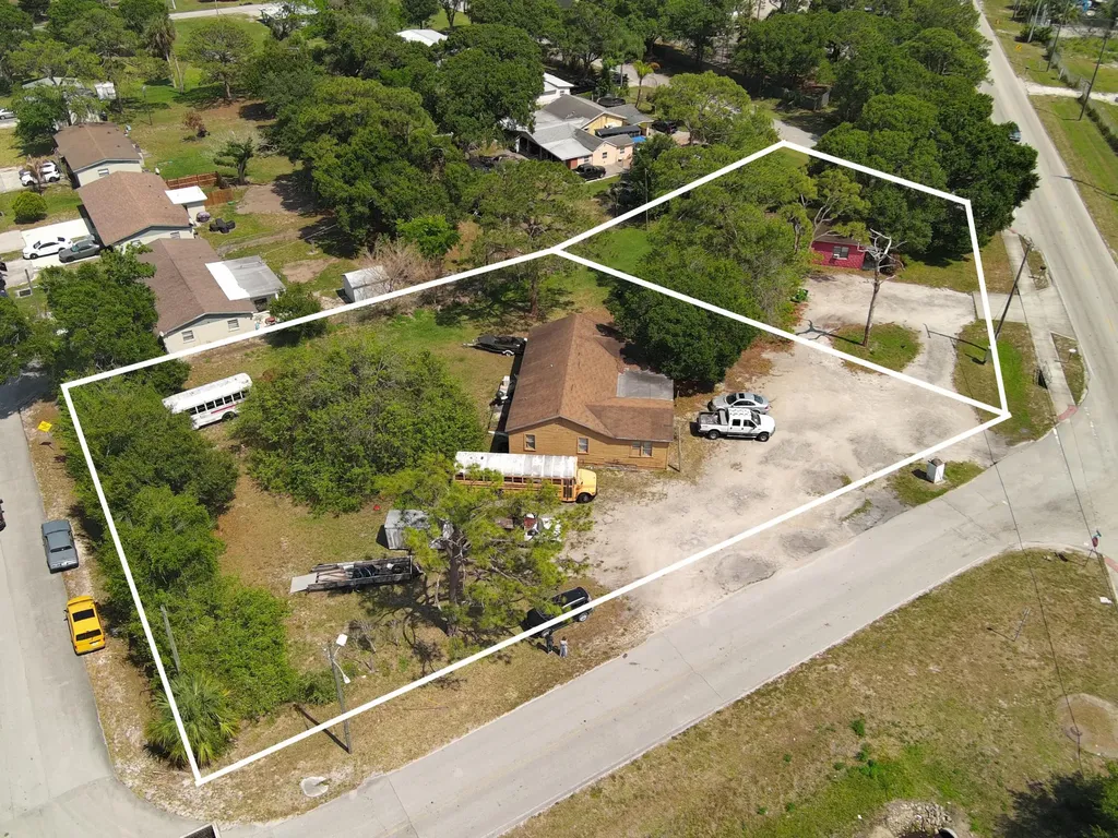 902 Angle Road Fort Pierce FL 34947