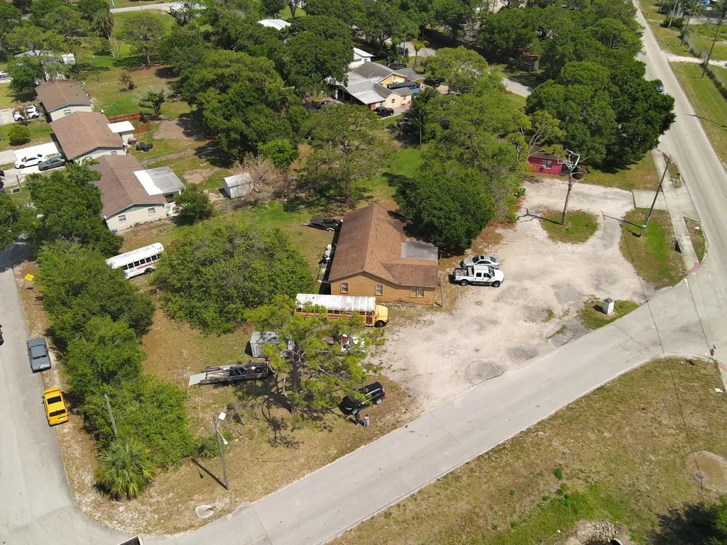 902 Angle Road Fort Pierce FL 34947